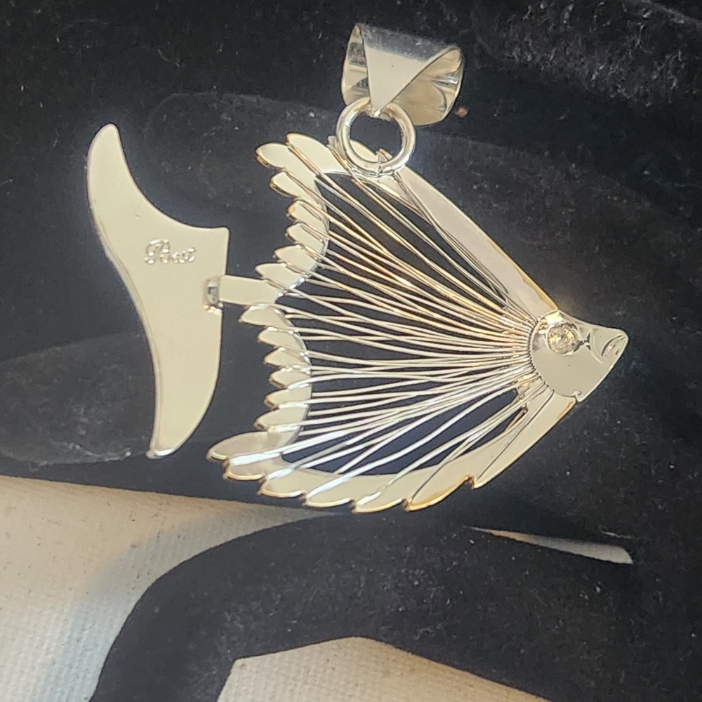 Best Angel Fish Pendant Two Tone Silver Gold Nautical Tropical Sea Life Jewelry - Picture 4 of 9